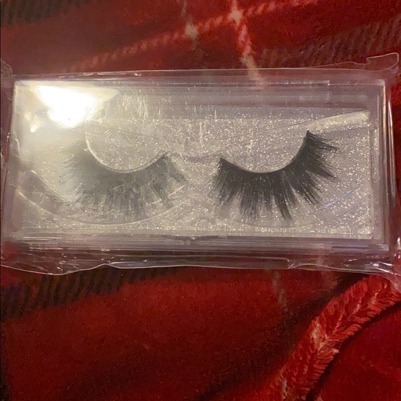 Mink lashes - Picture 2 of 5
